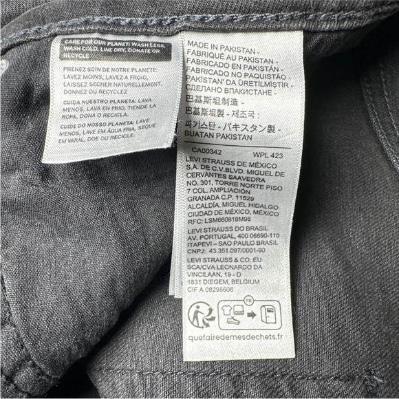 Levi's Women's 721 High Rise Skinny Leg Distressed Jeans Size 30 Rhinestone - Picture 14 of 16